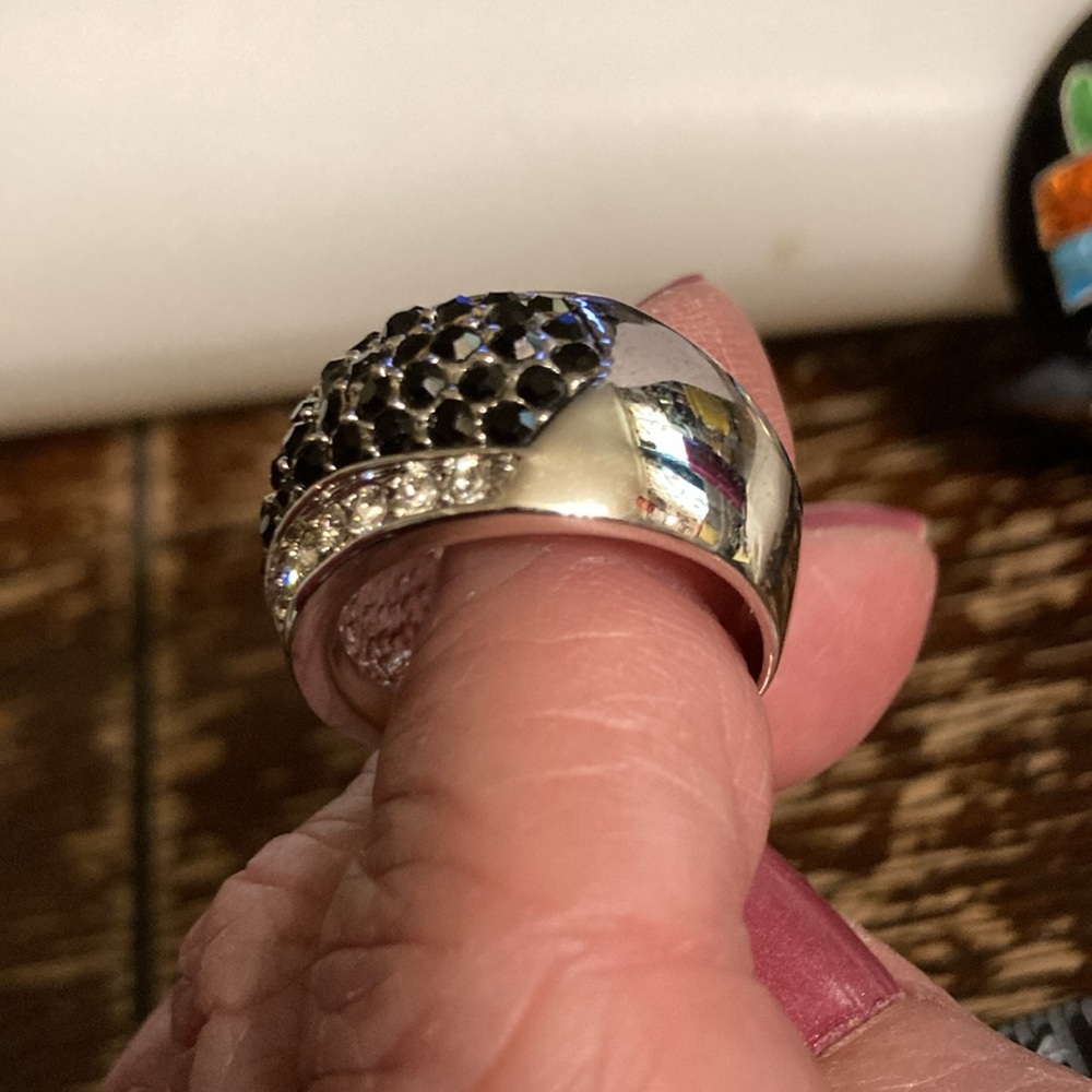 Vintage Park Lane black and clear CZ band ring size 9 on sizer - Picture 4 of 9
